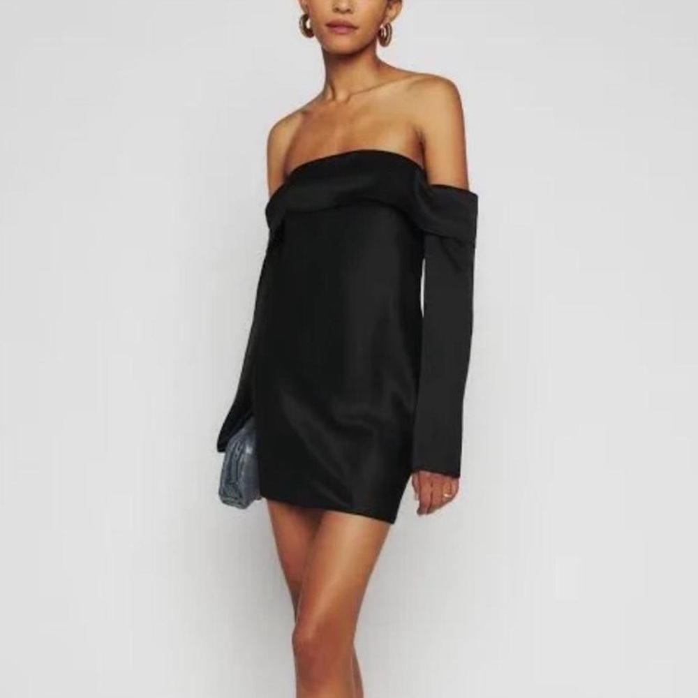 Reformation Maves Dress in black (NWOT, Size M)